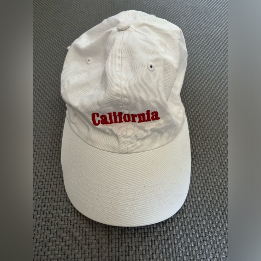 Brandy Melville white California hat